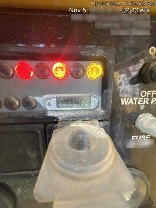 2022 Vac-Tron LP573XDT T4 Koehler Diesel Engine, 500 Gallon Debris Tank, x2 100 Gallon Water Tanks