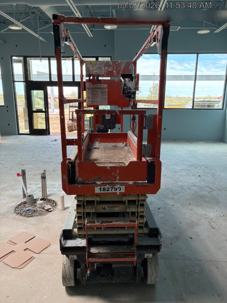 2021 JLG ES1932