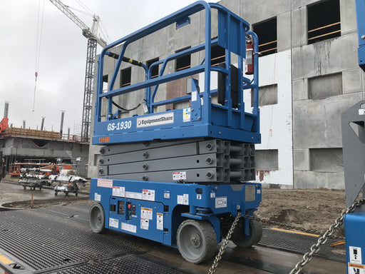 2019 Genie GS-1930 Fixed rails with chain Entry