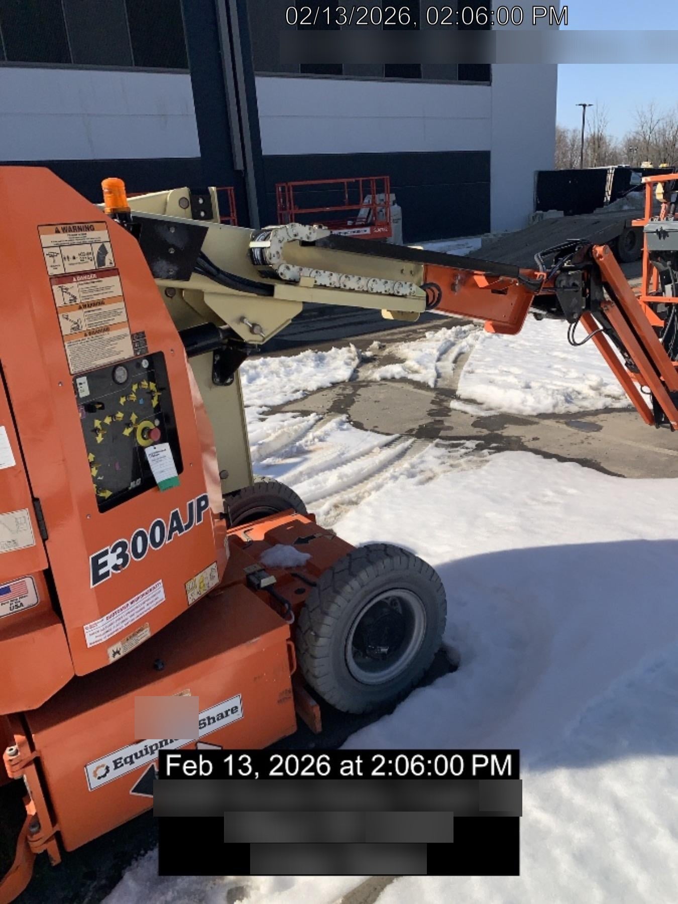 2019 JLG E300AJP