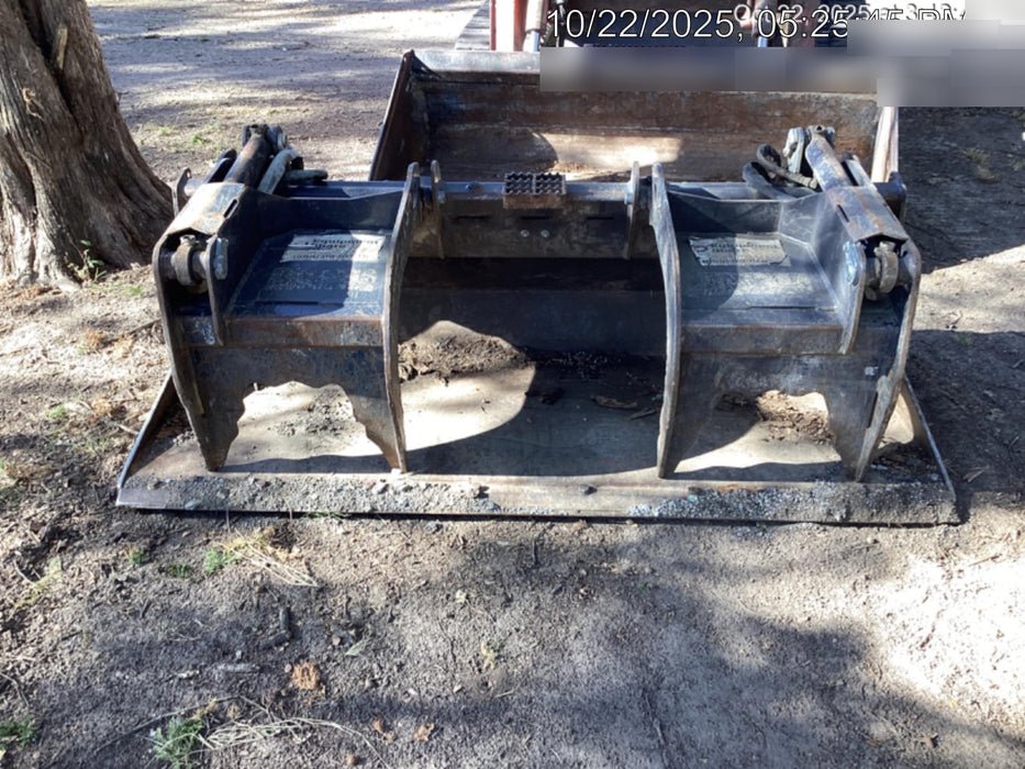 2018 PALADIN 76" Scrap Grapple Bucket - Paladin