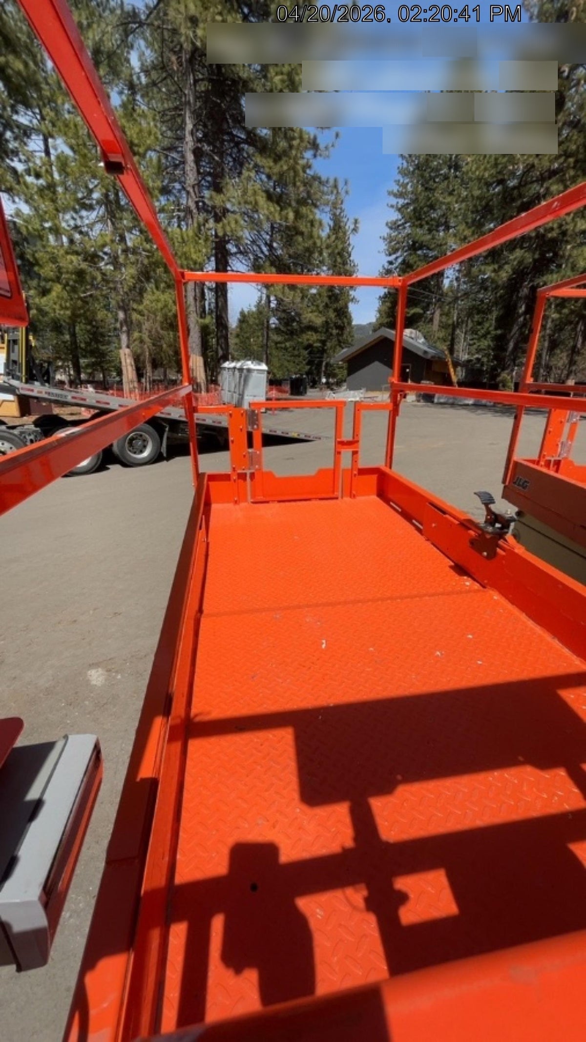2025 JLG ES3246