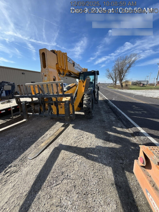 2019 JCB 510-56 Enclosed Cab, 74 HP, Solid Tires, Worklights, Beacon, Aux Hydraulics, Lifting Eye w/66" Carriage/60" Forks