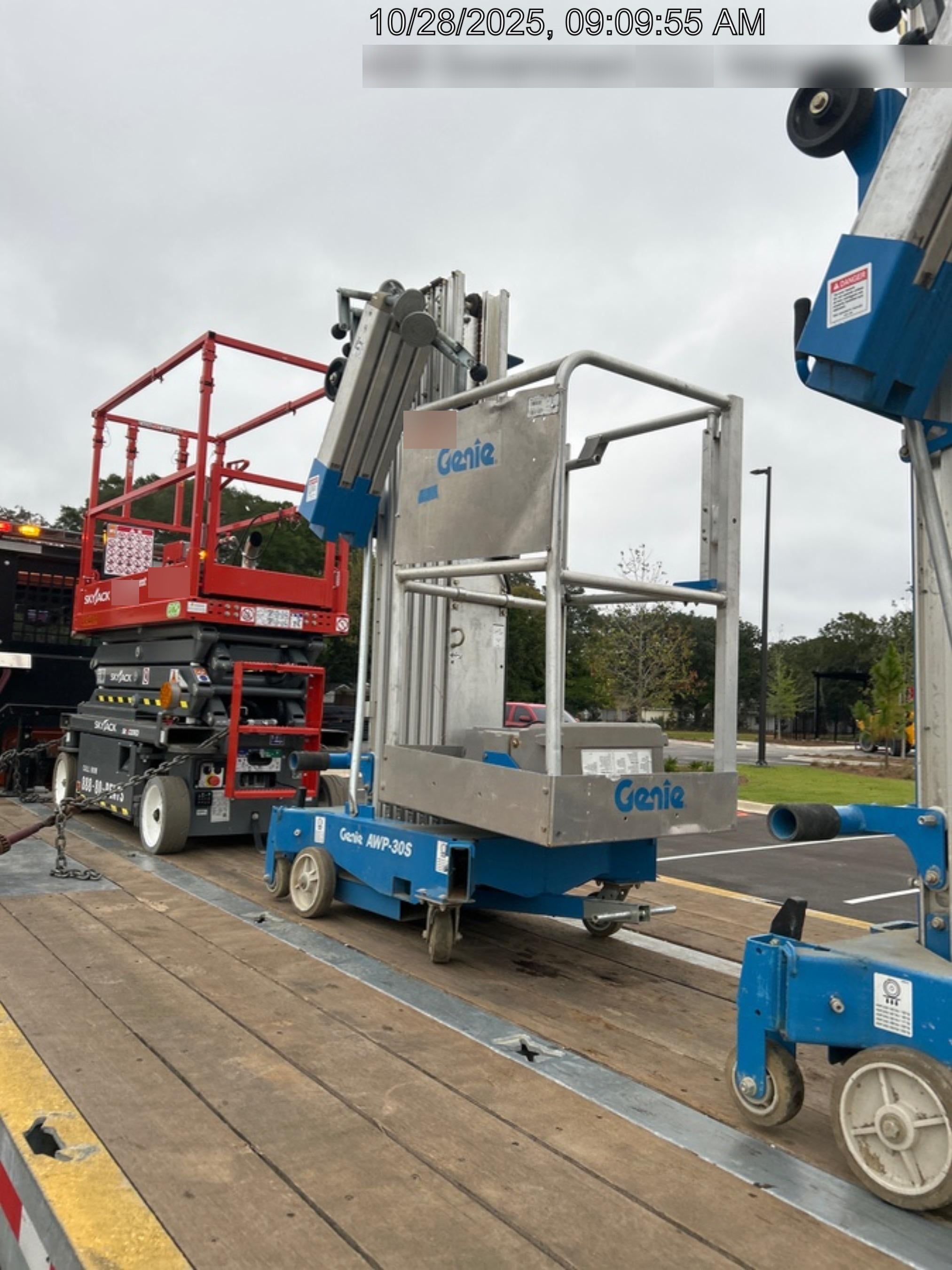 2019 GENIE AWP-30S