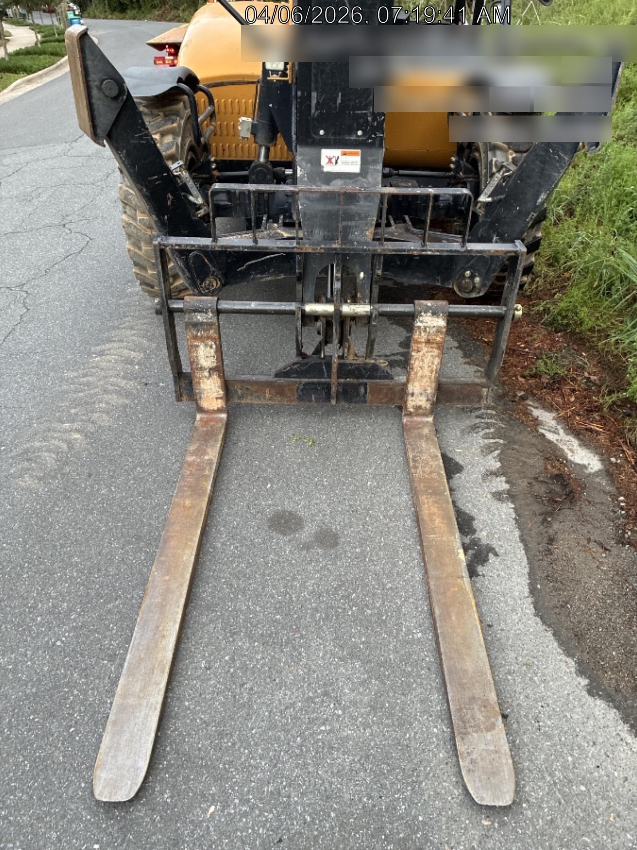 2023 SANY STH1056