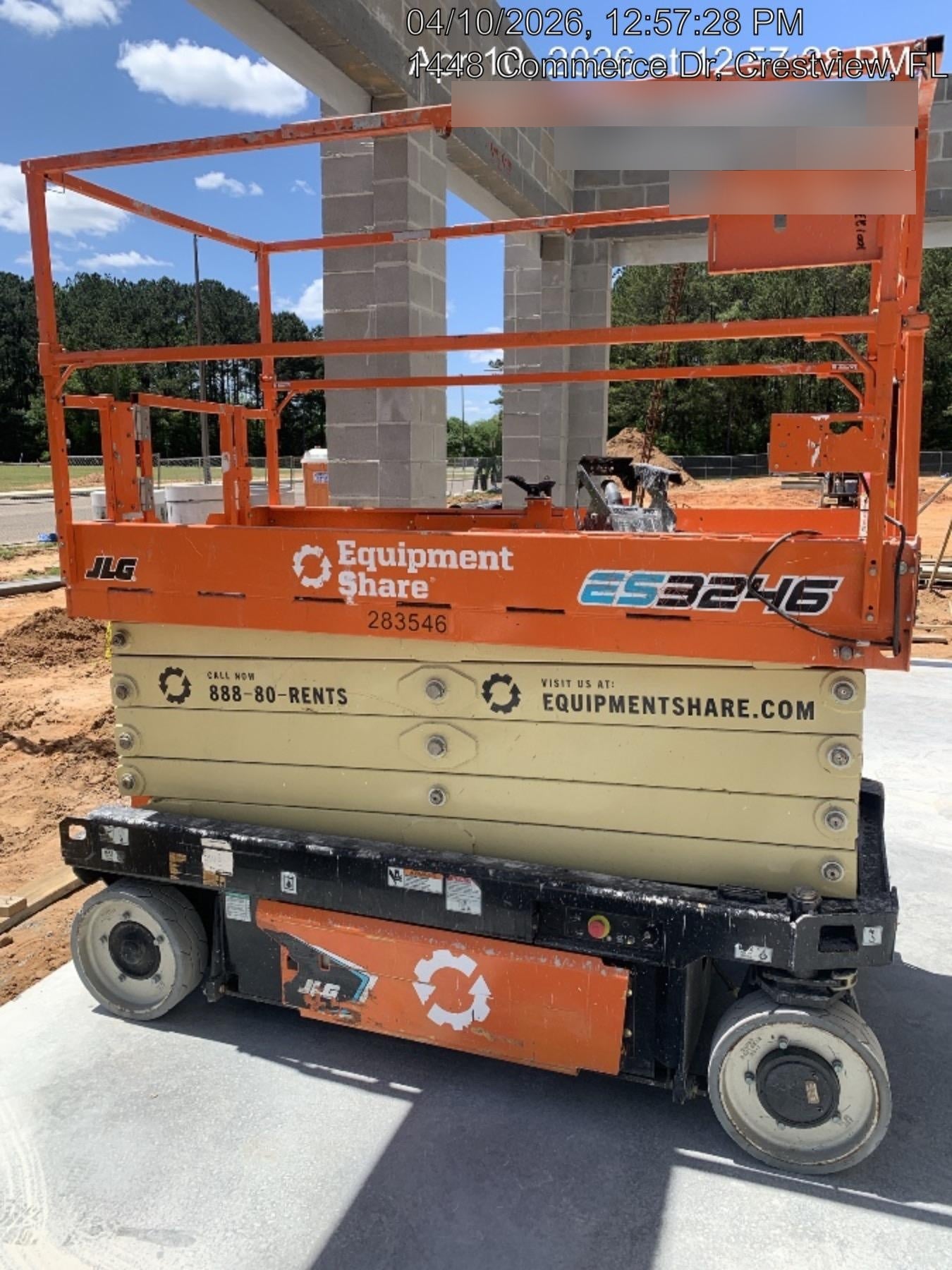 2022 JLG ES3246