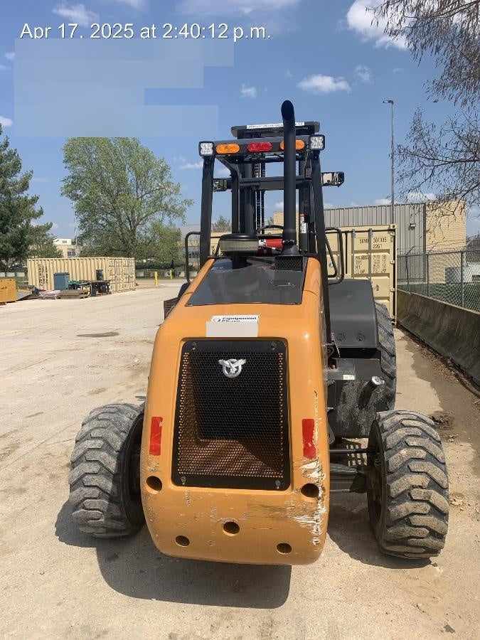 2023 CASE 588H