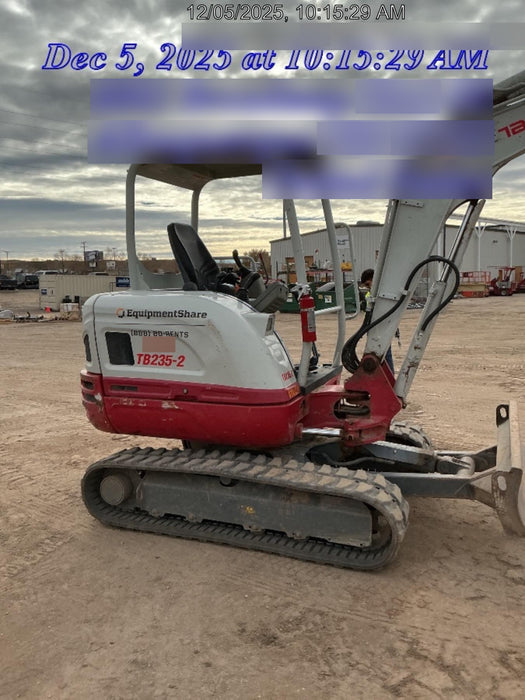 2020 TAKEUCHI TB235-2R