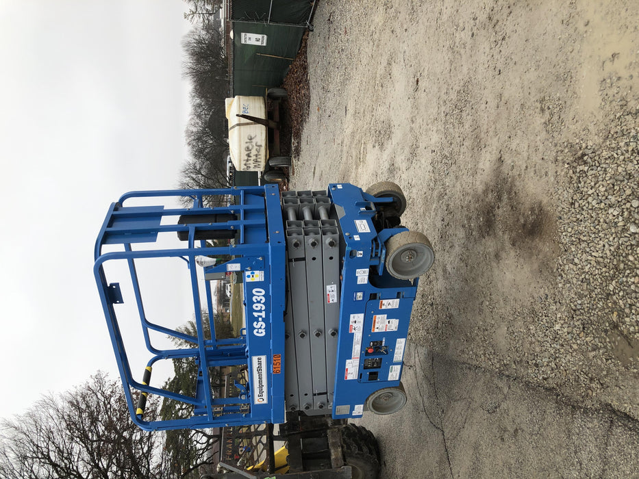 2020 Genie GS-1930 Solid Non Marking Tires, Beacon, Folding rails with half height swing gate