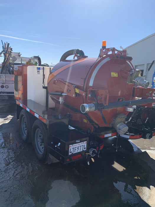 2020 Ditch Witch HX30 500G Spoils Tank, 80G Water Tank, 48" Lance, #3 Nozzel, VT9H 500 GAL HYD TRAILER