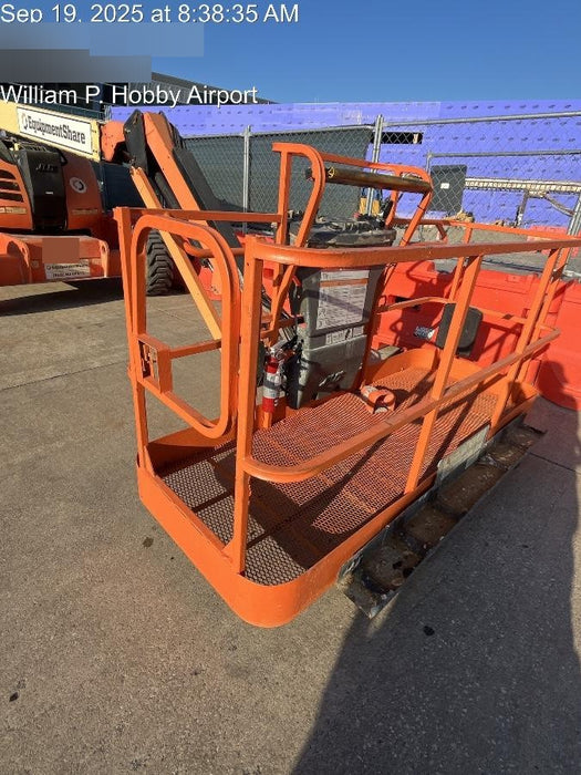 2019 JLG 600AJ