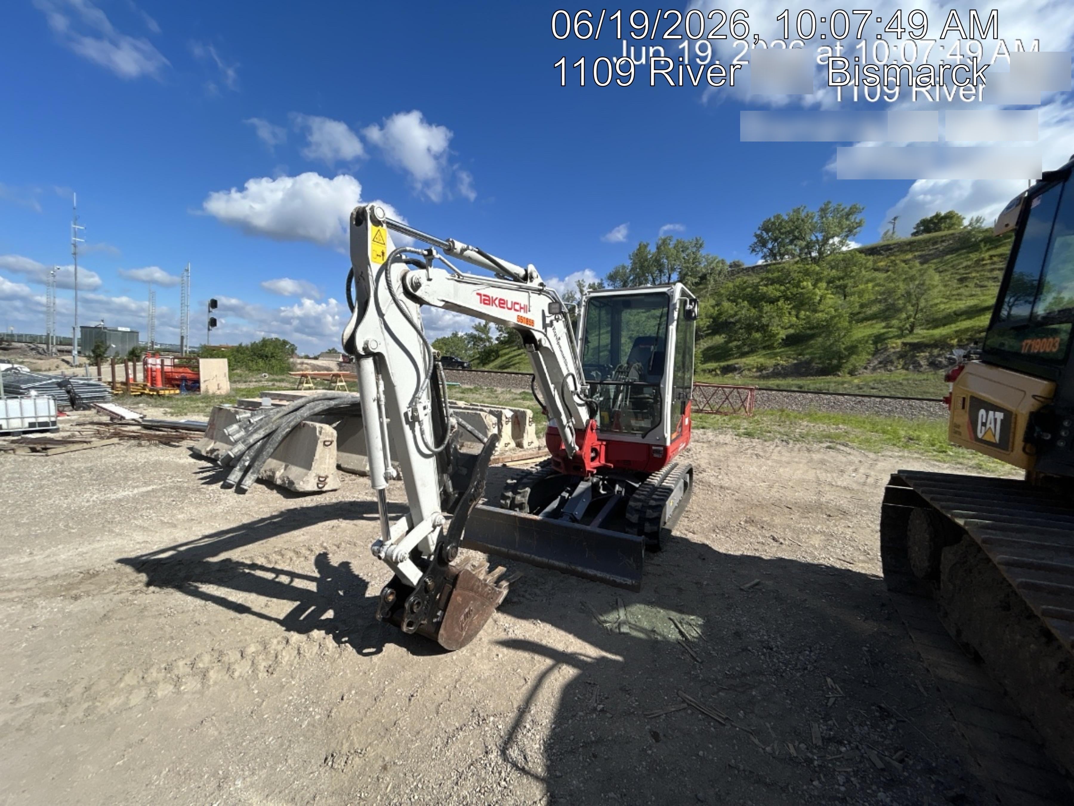 2025 TAKEUCHI TB235-2CR