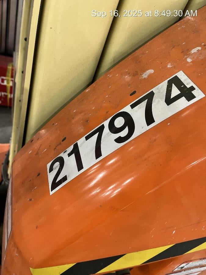 2022 JLG 26E