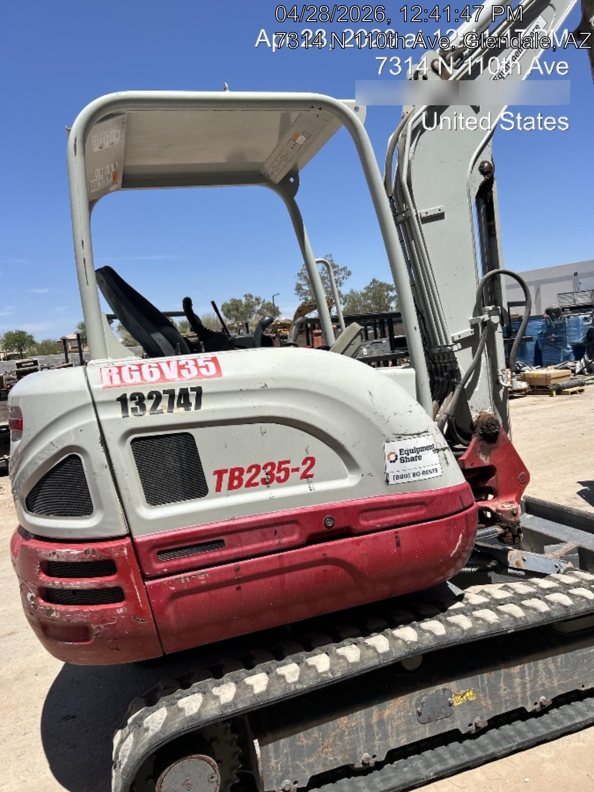 2021 TAKEUCHI TB235-2R