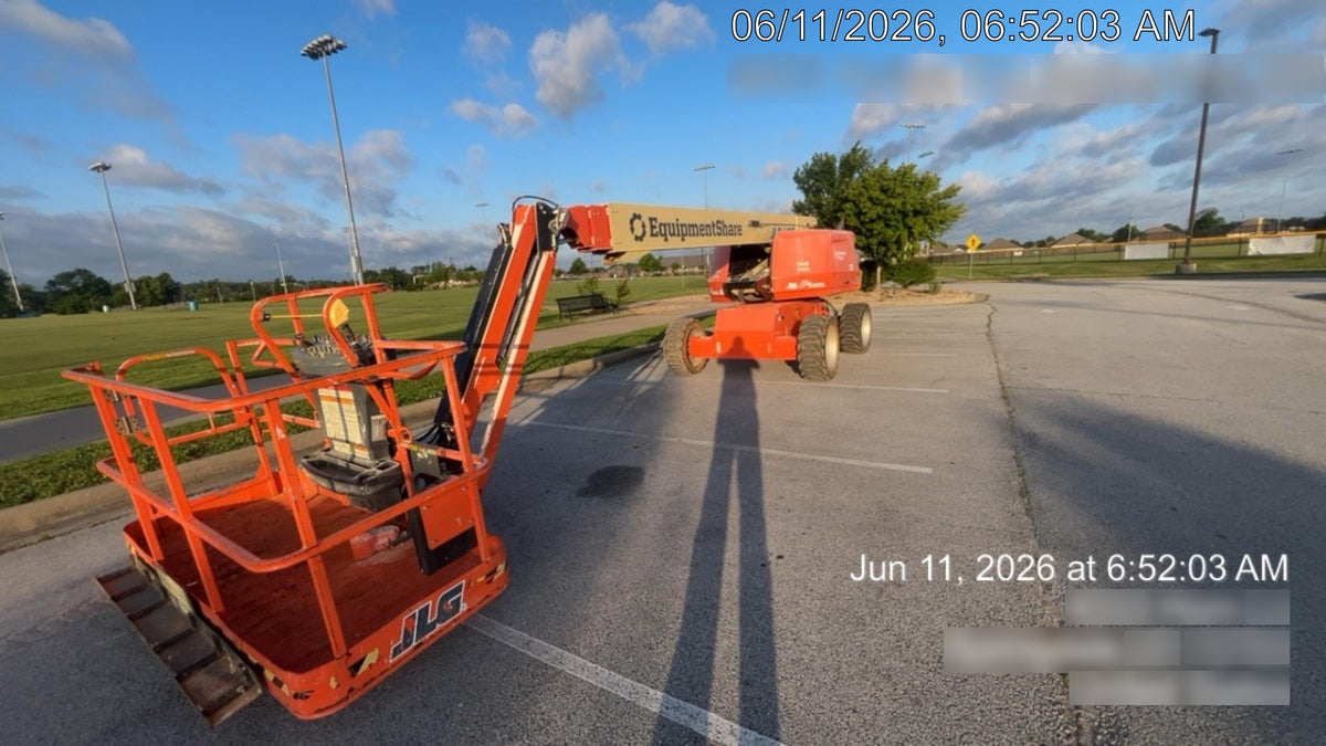 2022 JLG 660SJ