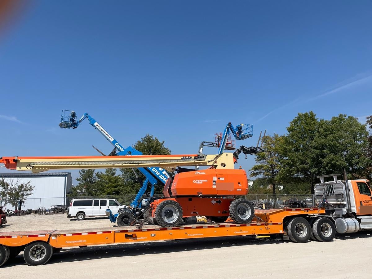 2022 JLG 860SJ