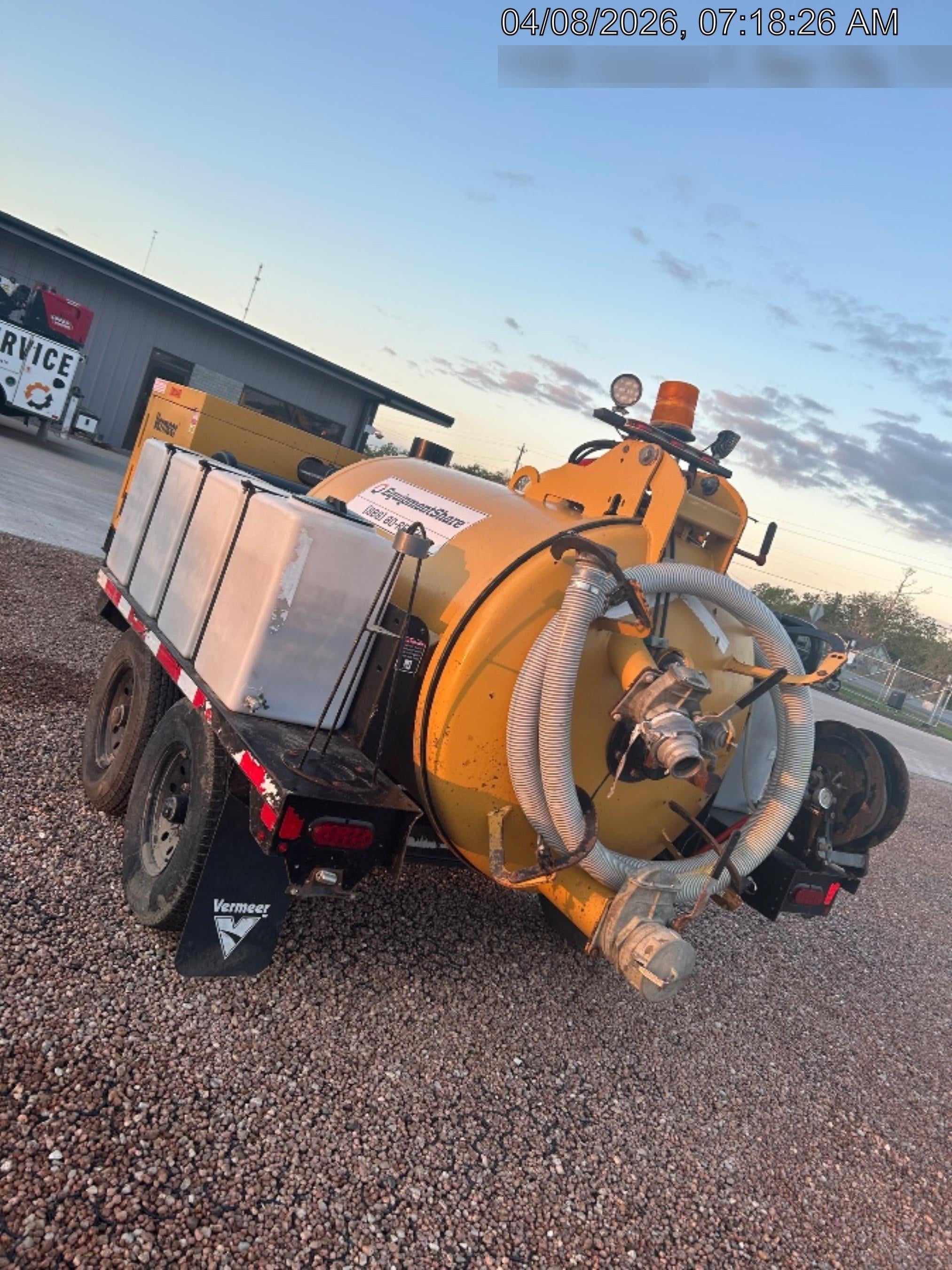 2023 Vac-Tron LP573XDT T4 Koehler Diesel Engine, 500 Gallon Debris Tank, x2 100 Gallon Water Tanks