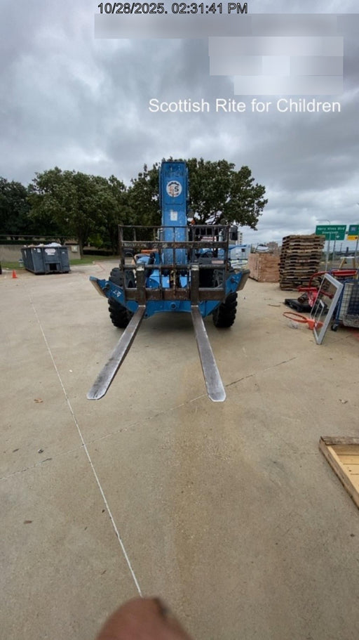 2018 Genie GTH-1056 Genie GTH-1056 w/Open ROPS, FF Tires, Work Light/Beacon, 60" Carriage and Forks