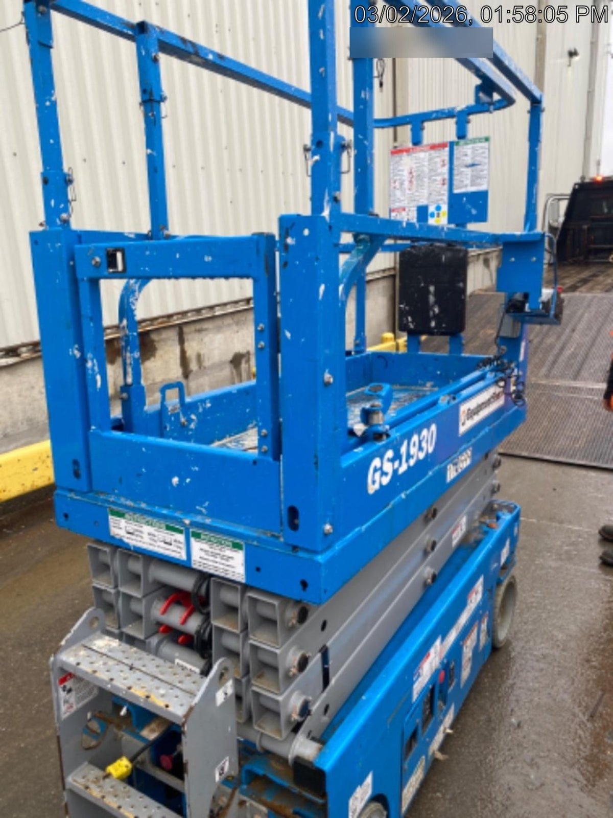 2020 Genie GS-1930 Solid Non Marking Tires, Beacon, Folding rails with half height swing gate, 800W Inverter