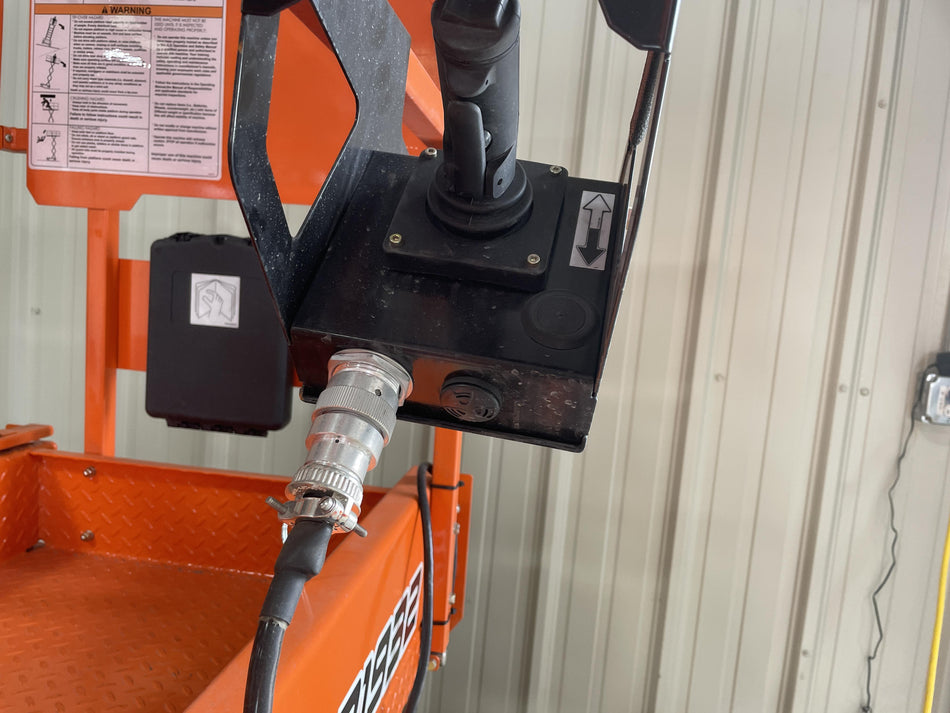 2022 JLG R1932