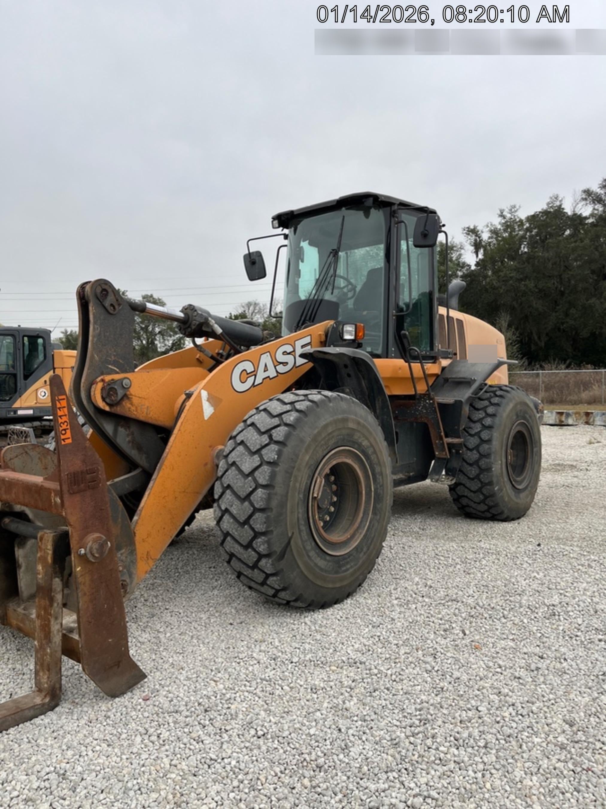 2018 Case 821G CLOSED CAB, 1 FUNCTION, JRB 418 STYLE HYD COUPLER
