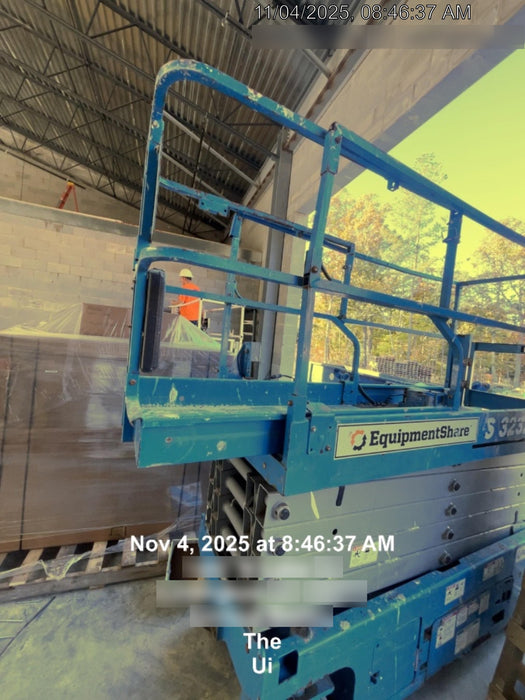 2017 Genie GS-3232 32' Narrow Scissor Lift