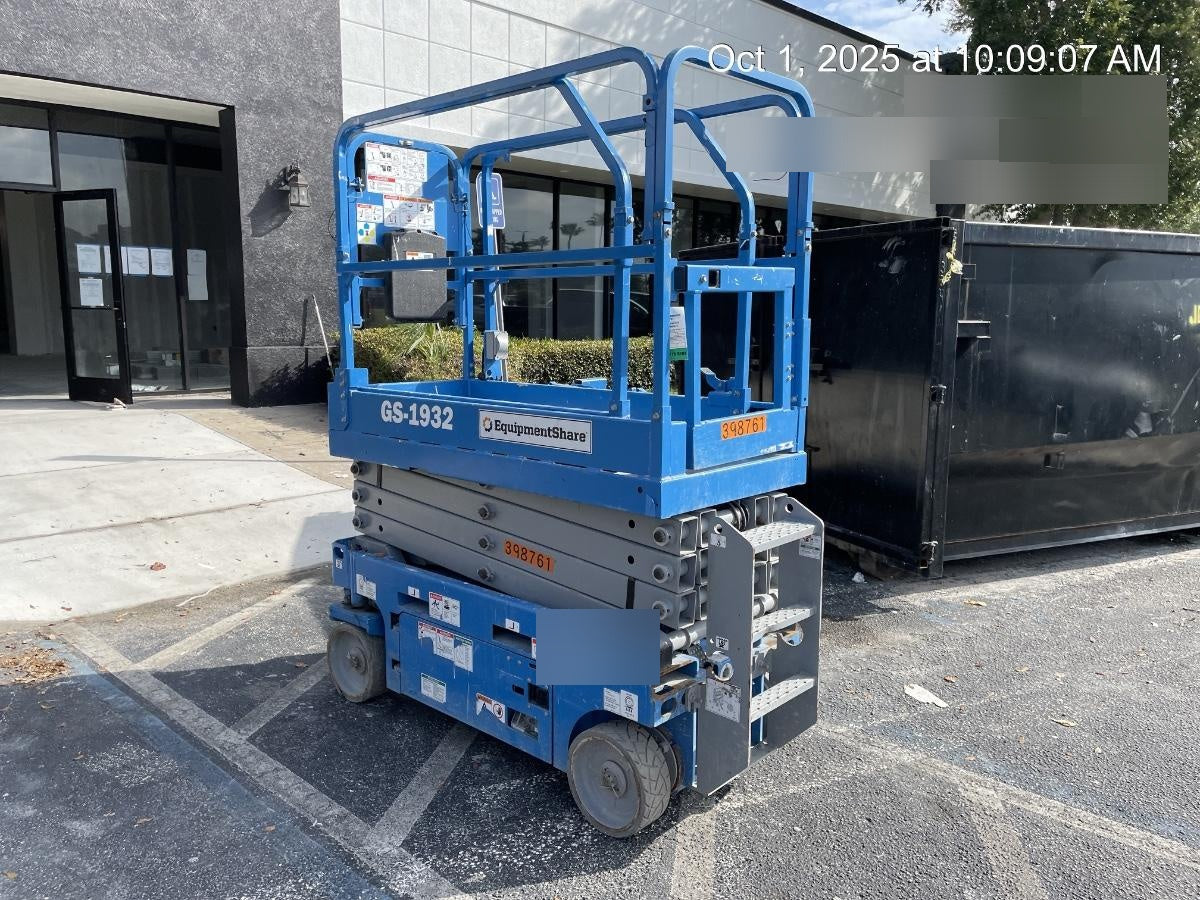 2024 GENIE GS-1932