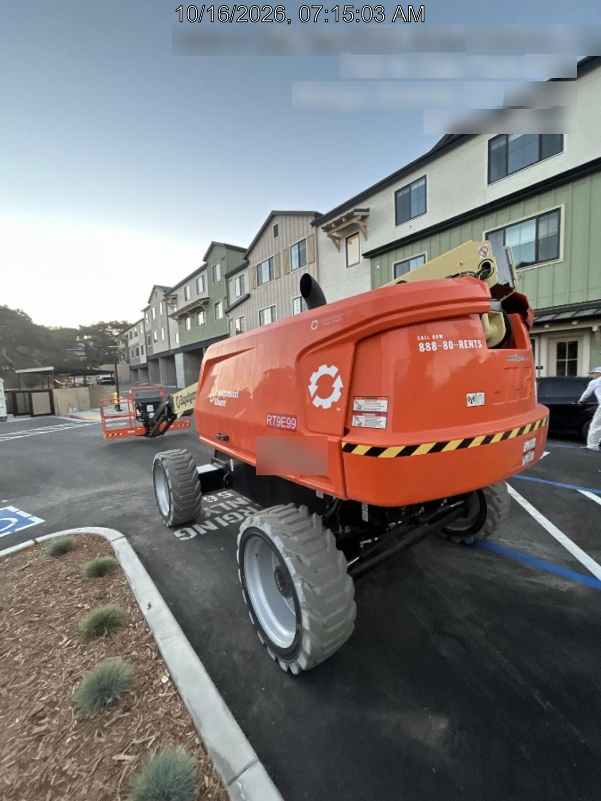 2025 JLG 660SJ