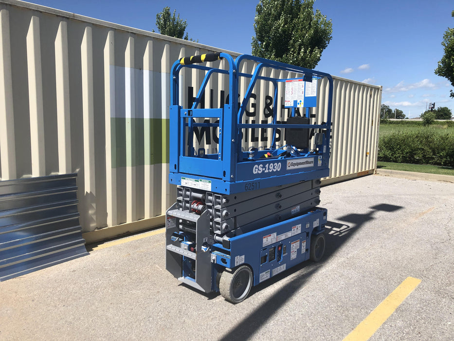 2020 Genie GS-1930 Solid Non Marking Tires, Beacon, Folding rails with half height swing gate