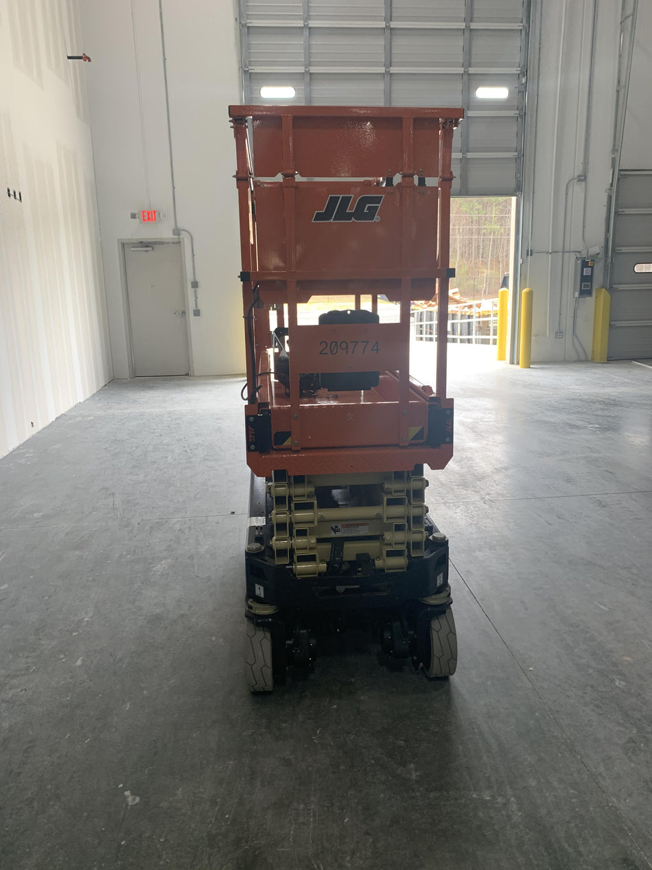 2022 JLG ES1932
