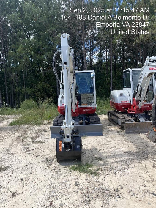 2025 TAKEUCHI 24" Bucket Takeuchi