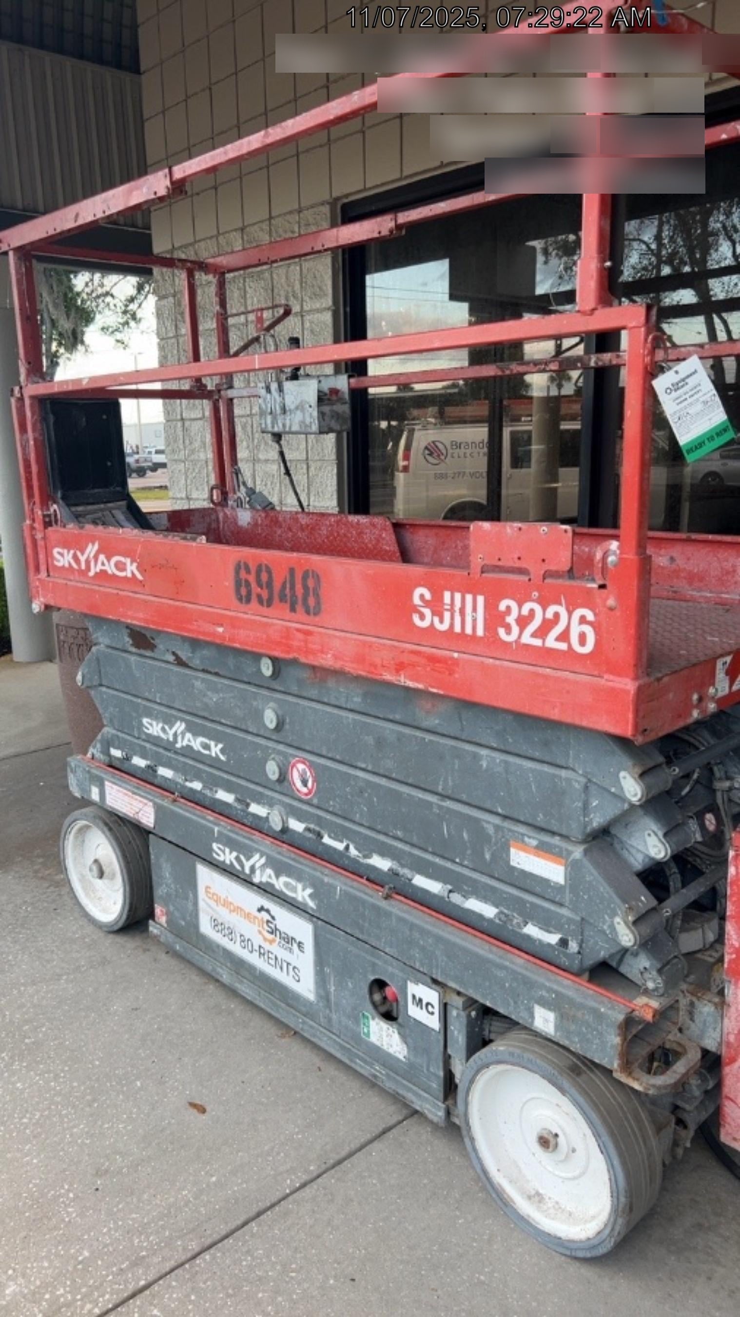 2018 Skyjack SJIII-3226 Skyjack SJIII3226 Scissor Lift w/Trojan Batteries