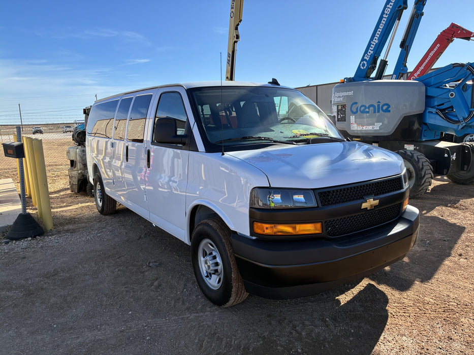 2025 CHEVROLET Express Van - Rental
