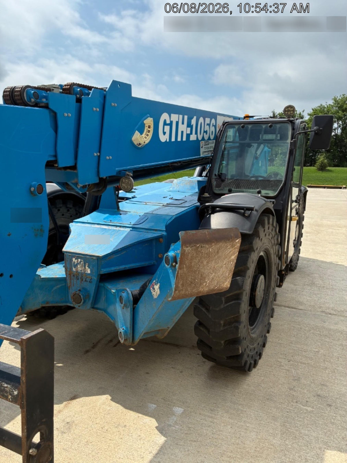 2019 Genie GTH-1056 Cab/Heat/AC, Solid RT Tires, LED Work Lights, Beacon 60" QA Carriage, 60" Forks