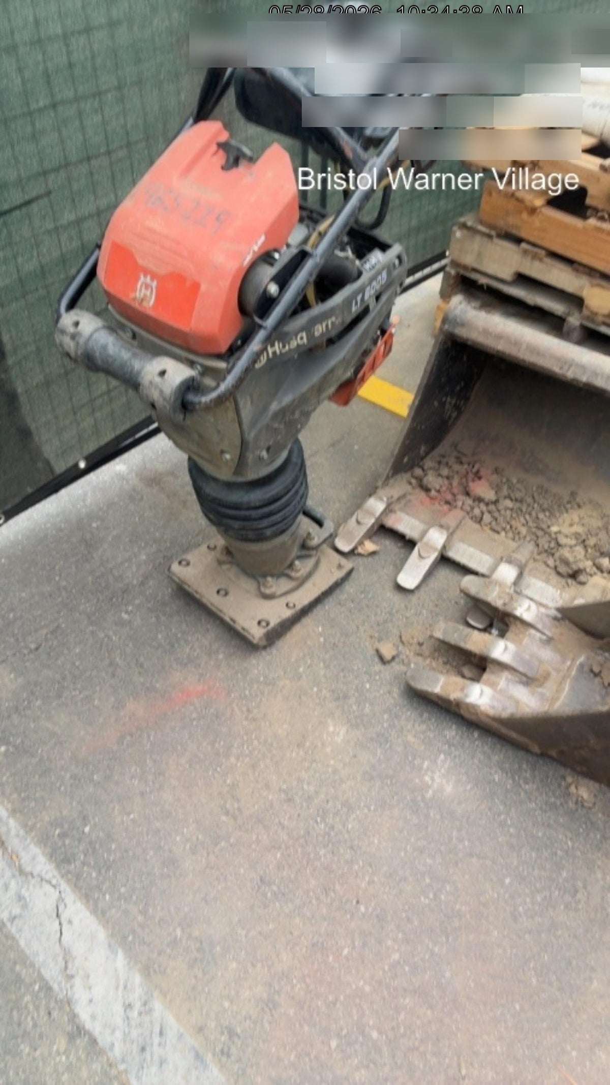 2024 HUSQVARNA LT6005