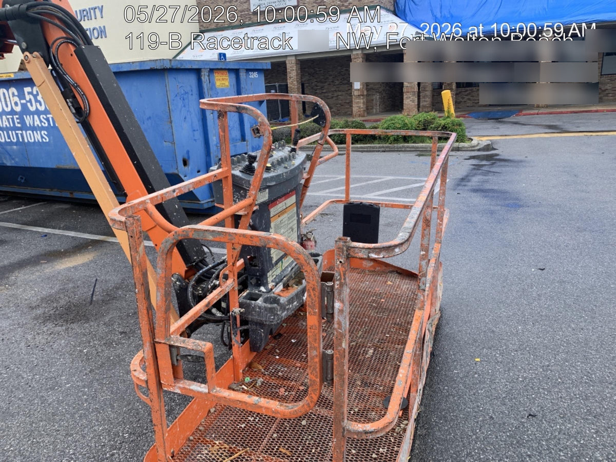 2022 JLG 660SJ