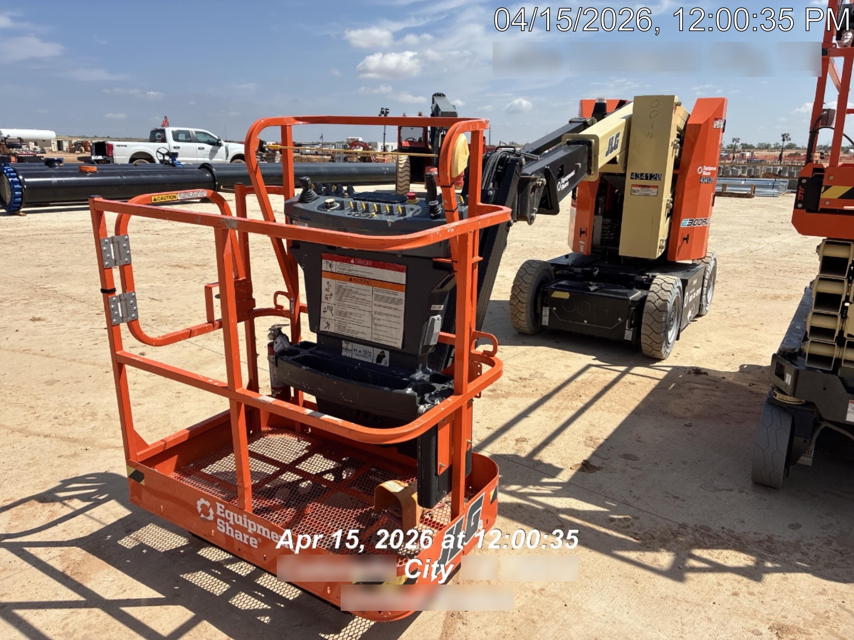 2024 JLG E300AJP