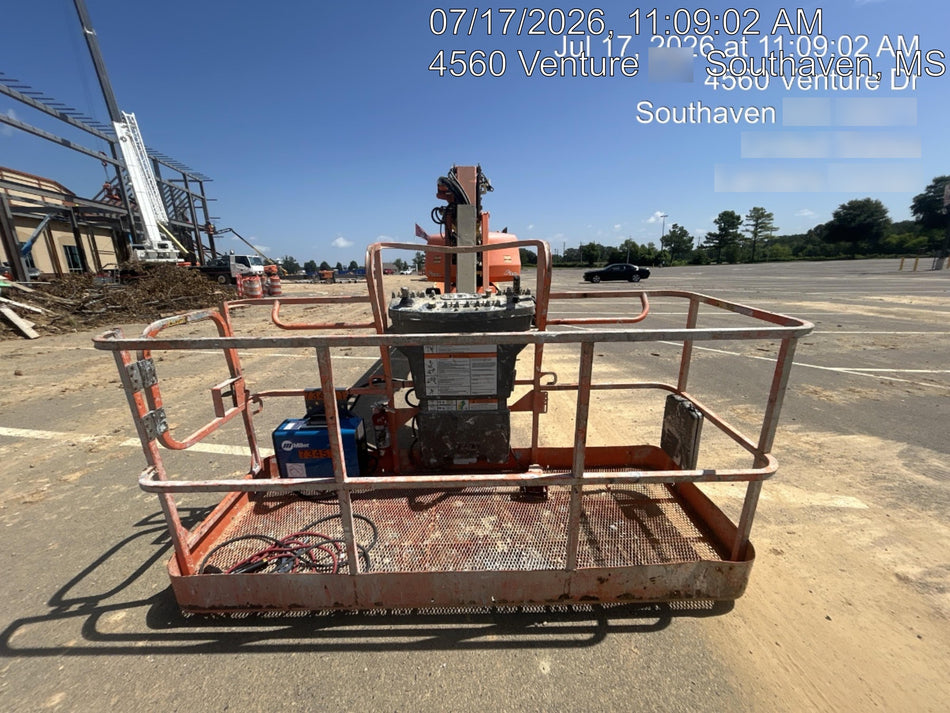 2019 JLG 660SJ