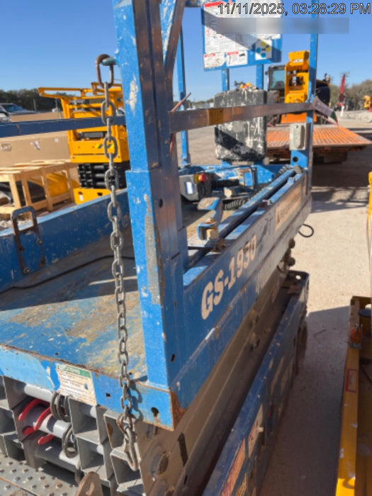 2019 Genie GS-1930 Fixed rails with chain Entry