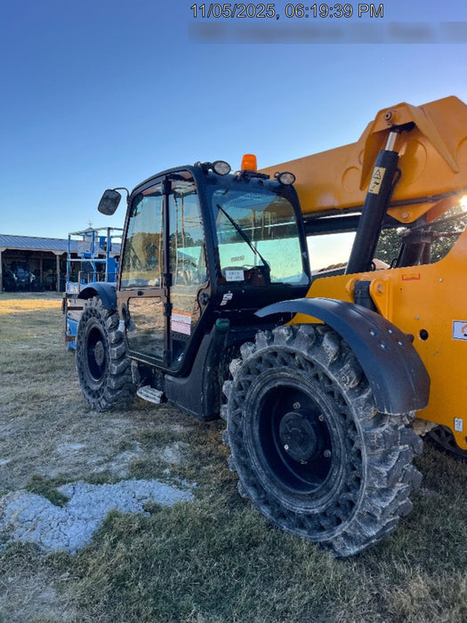2020 JCB 509-42 Cab/Heat/Air, Solid Tires, Work Lights, Beacon, Aux Hydraulics, Back up Alarm, Lifting Eye, ES Decals