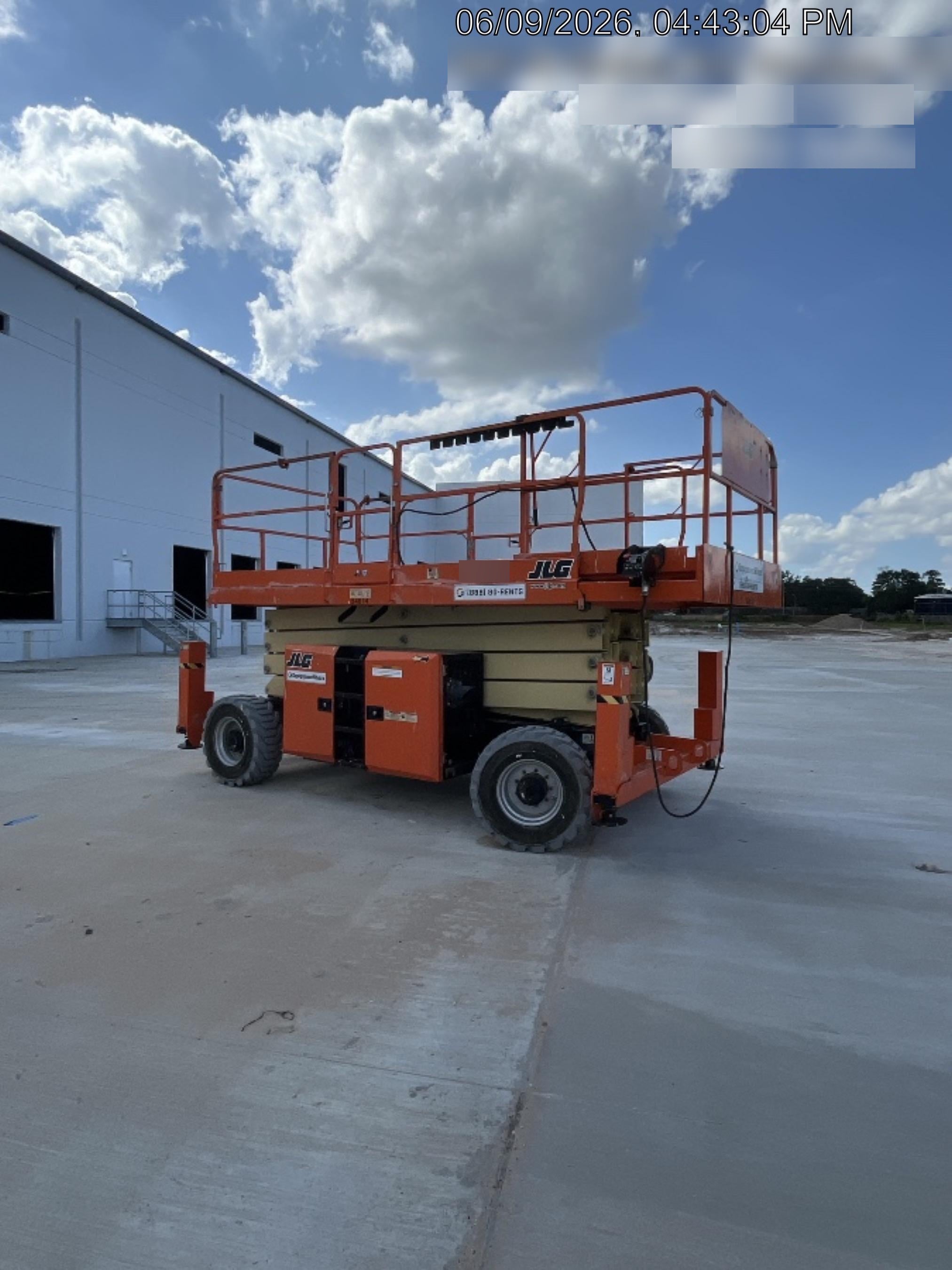 2020 JLG 430LRT