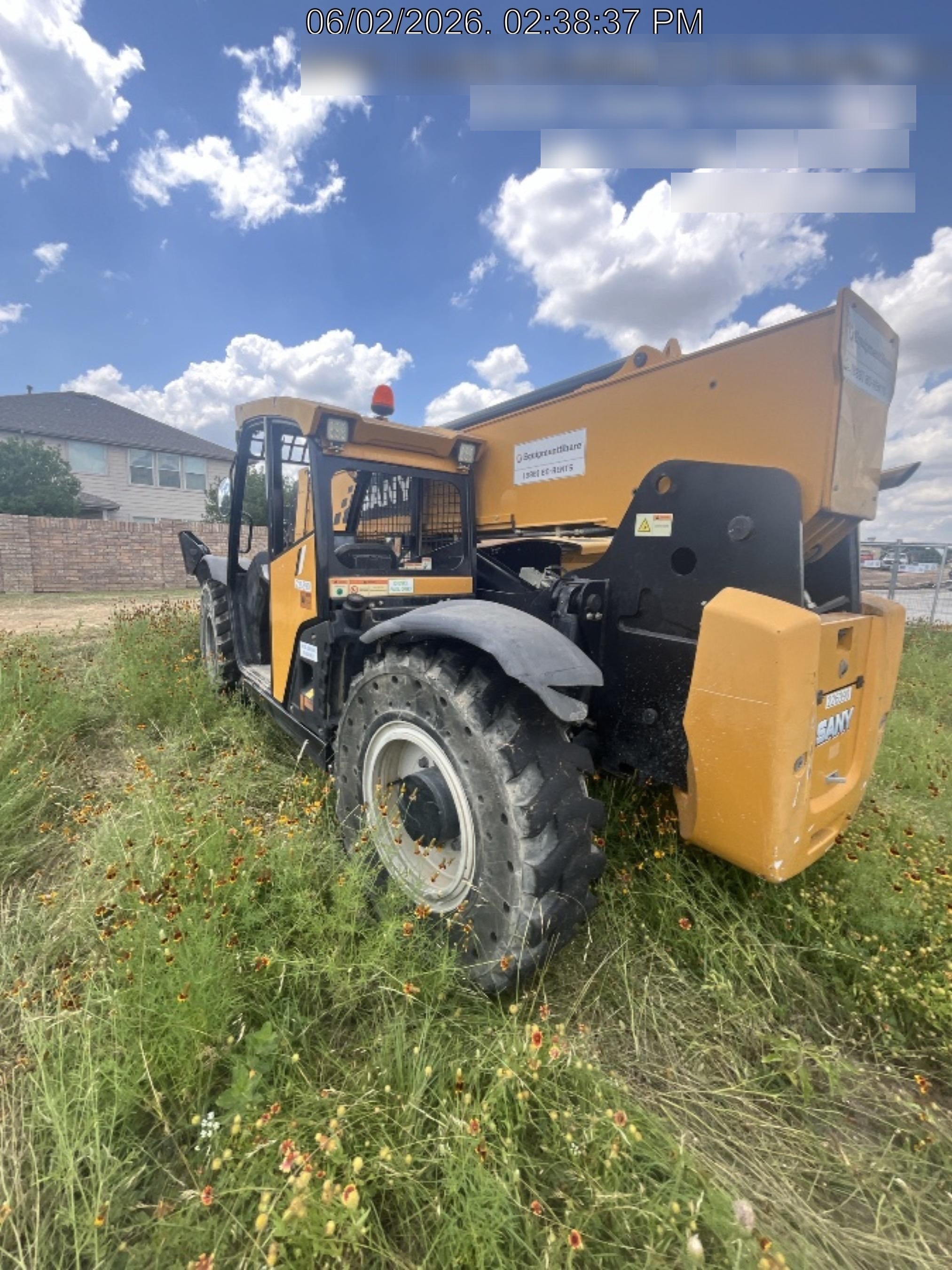 2022 SANY STH1056