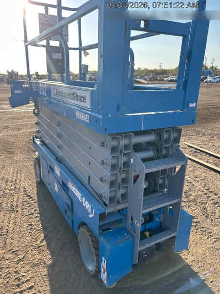 2022 GENIE GS-3232