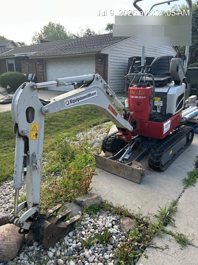 2022 TAKEUCHI TB210R