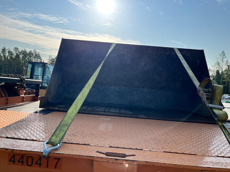 2023 JLG 1001100822