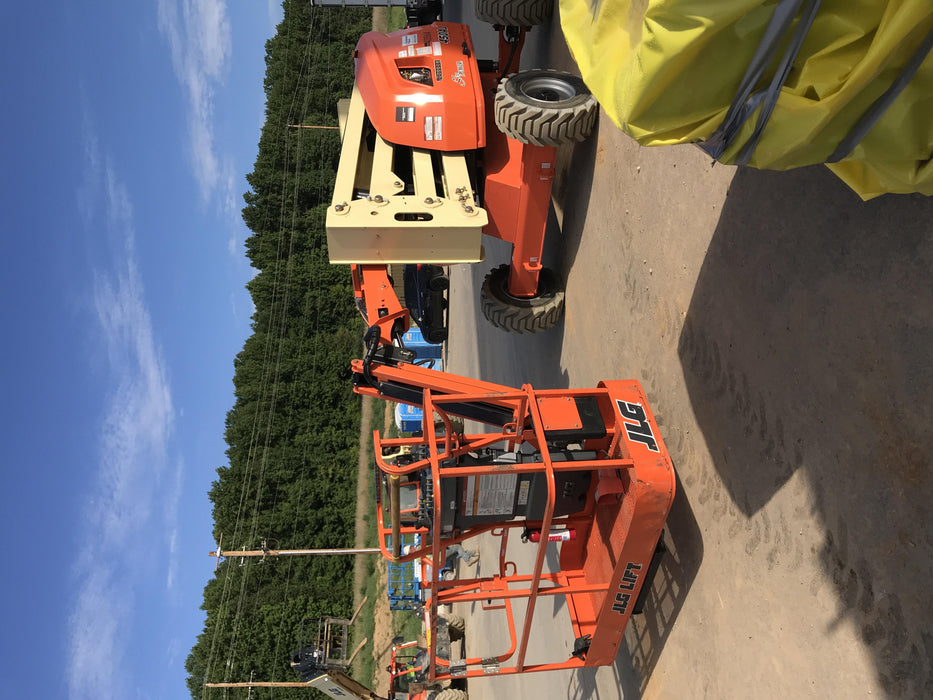 2019 JLG 450AJ