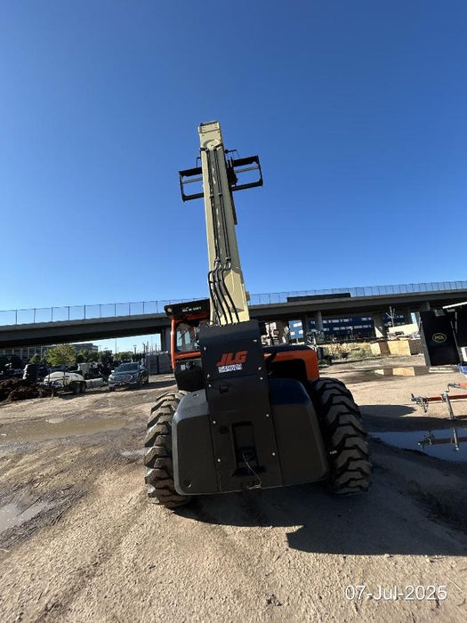 2025 JLG 1732
