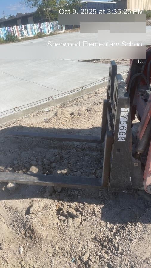 2021 FEMA 48" Pallet Forks - FEMA