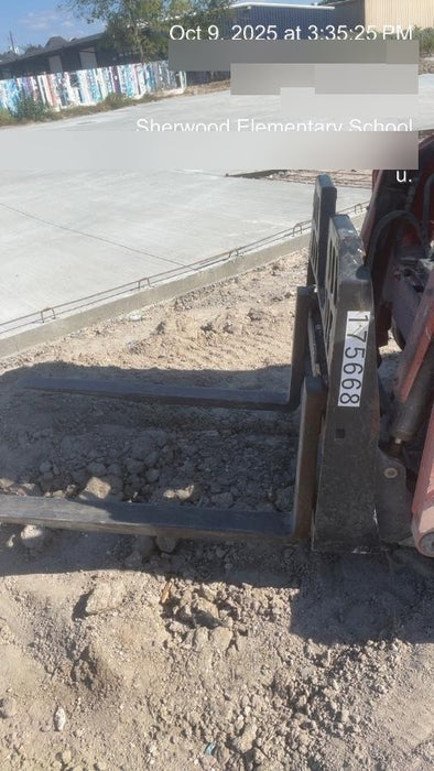 2021 FEMA 48" Pallet Forks - FEMA