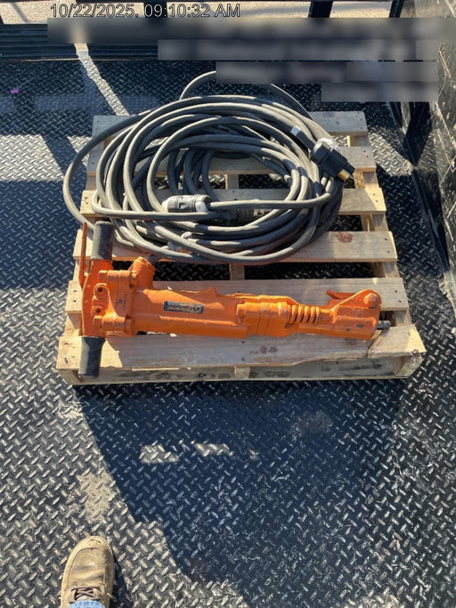 2023 MICHIGAN PNEUMATIC ES-TPB90-118-TRACKER